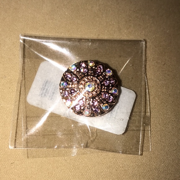 Magnolia & Vine Snap Bracelet with 2 Snaps - Picture 7 of 8